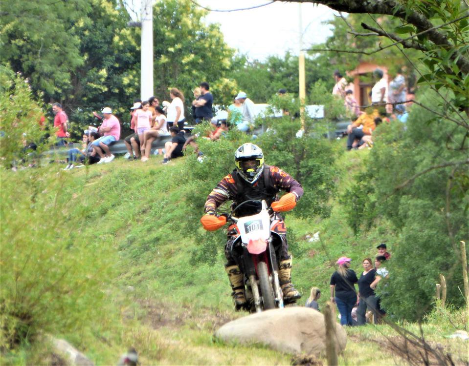 324341738_700231975075441_94934502229758387_n