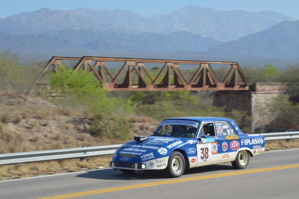 Godoy-Carletti aceleran el Falcon TC en el llano riojano